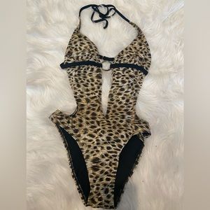 Guess one piece swimsuit